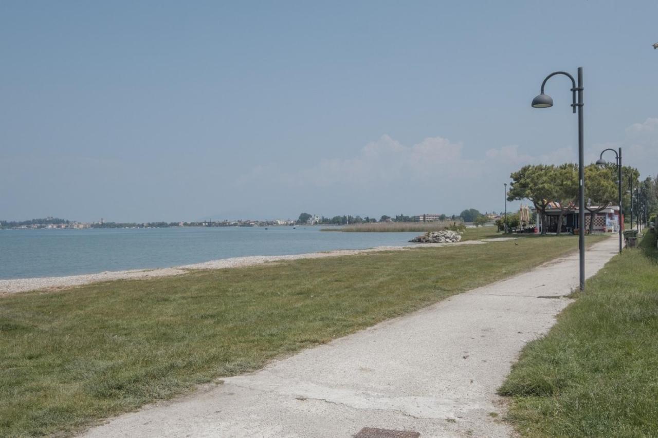 Villetta Daniela - A Due Passi Dalla Spiaggia Sirmione Exterior foto